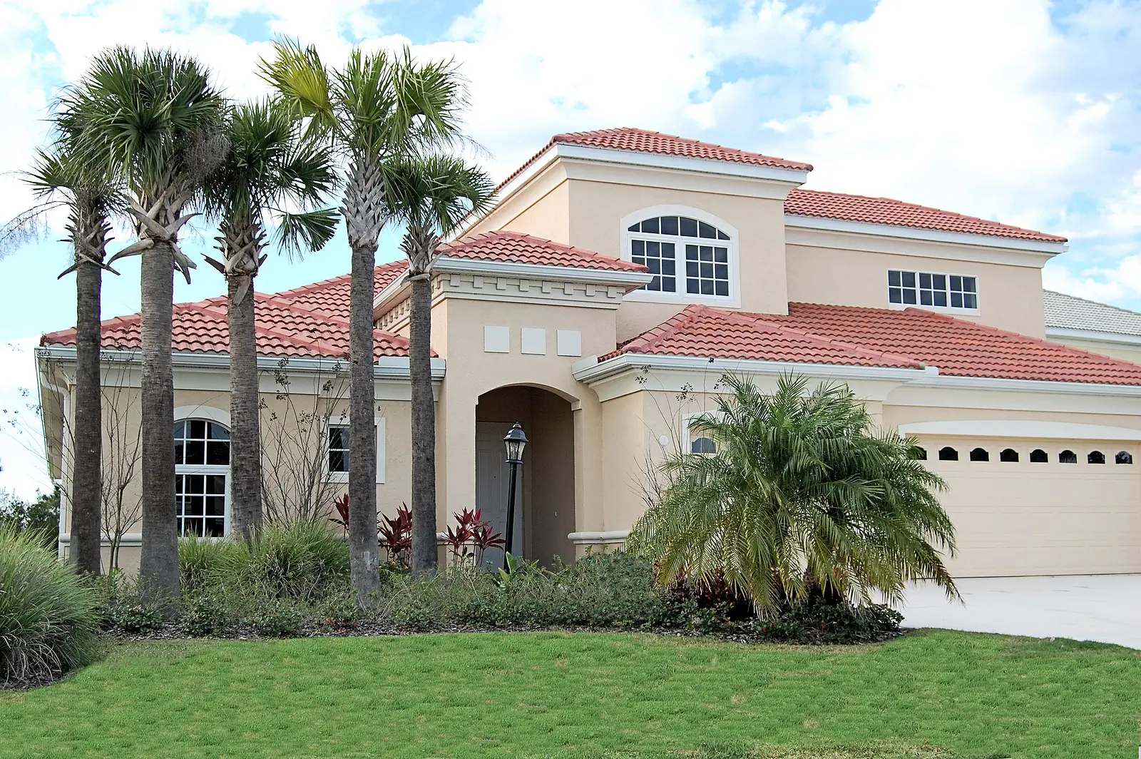 Is Your Sarasota Rental Priced for Today's Market? Reading Days-on-Market, Concessions, and What Renters Now Expect
